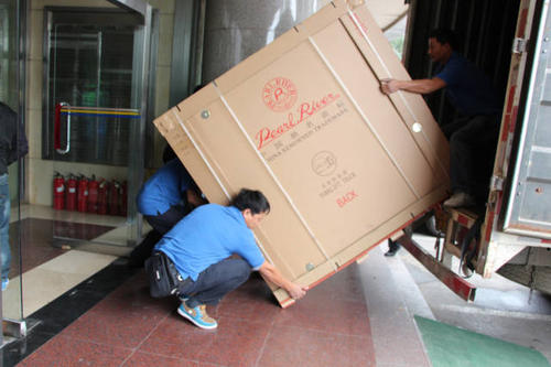 绥芬河钢琴贵重工艺品无忧运
